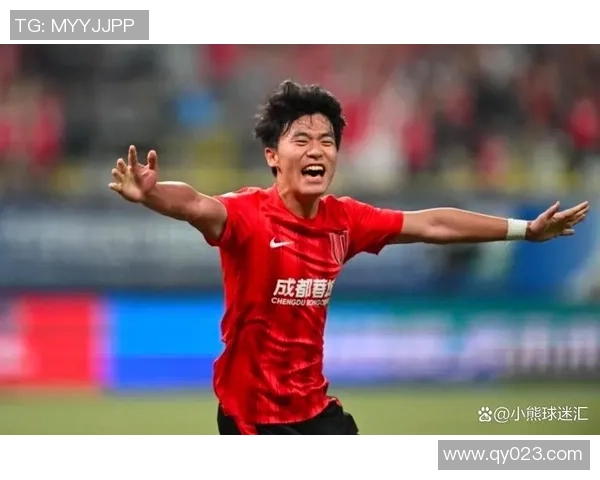 成都足球历史上的首位超级球星是谁引发球迷热议